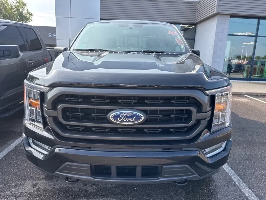 2022 Ford F-150 XLT photo 1
