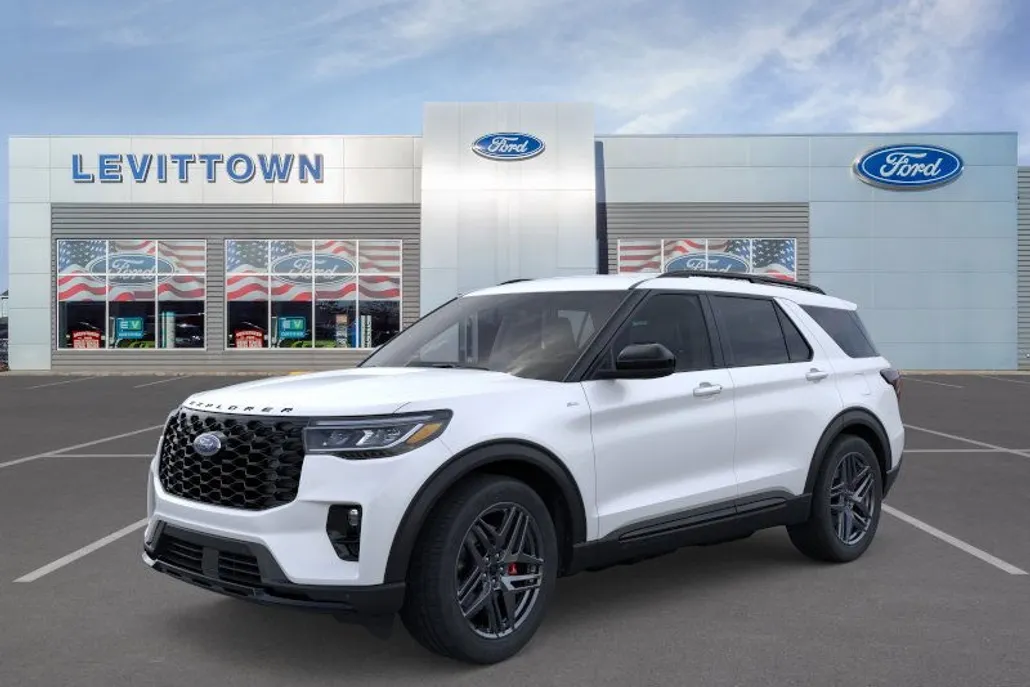 2025 Ford Explorer ST-Line photo 1