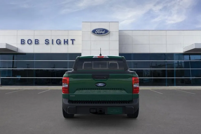 2025 Ford Maverick XLT photo 1
