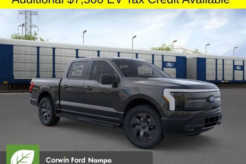 2025 Ford F-150 Lightning photo 1