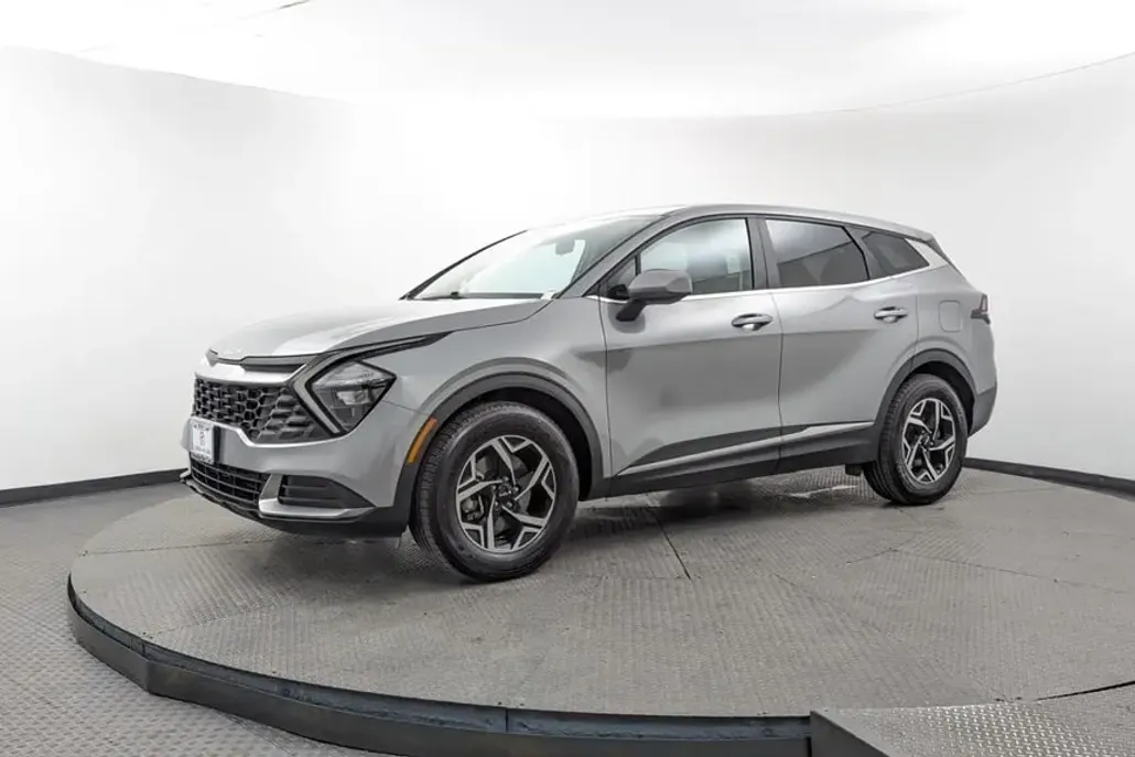 2023 Kia Sportage LX photo 1