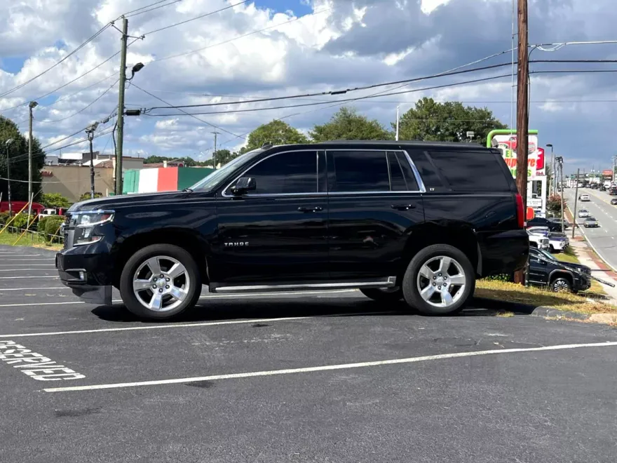 2015 Chevrolet Tahoe LT photo 1