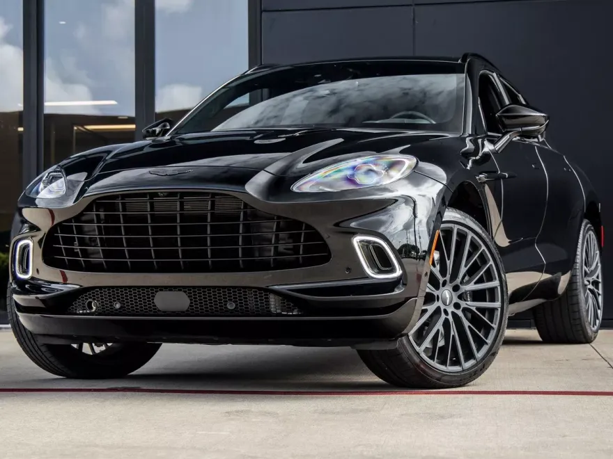 2024 Aston Martin DBX photo 1