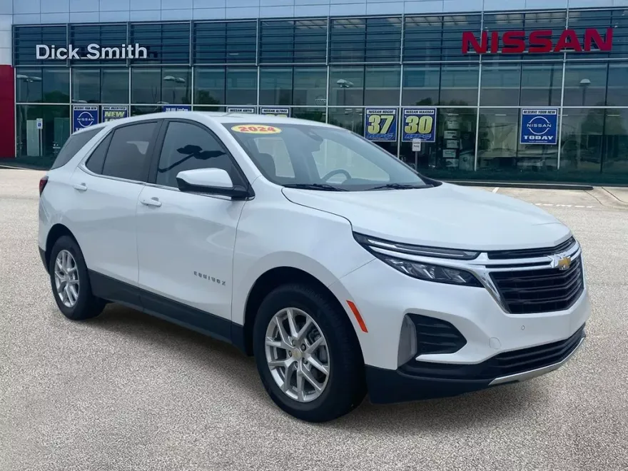 2024 Chevrolet Equinox LT photo 1