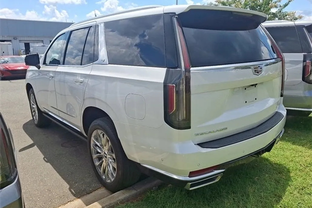 2023 Cadillac Escalade Premium Luxury photo 1