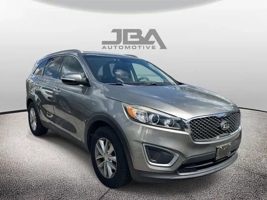 2016 Kia Sorento LX photo 1