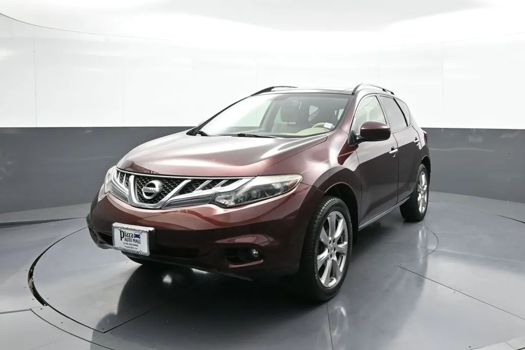 2014 Nissan Murano LE photo 1