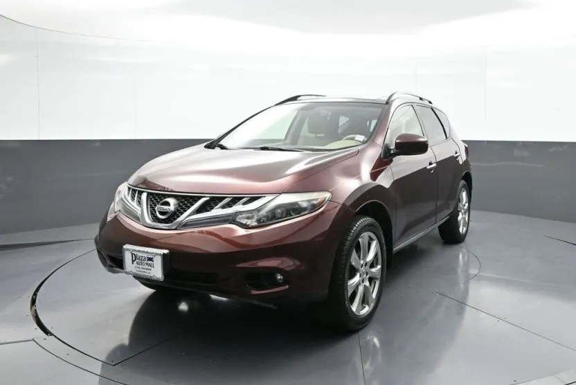 2014 Nissan Murano LE photo 1