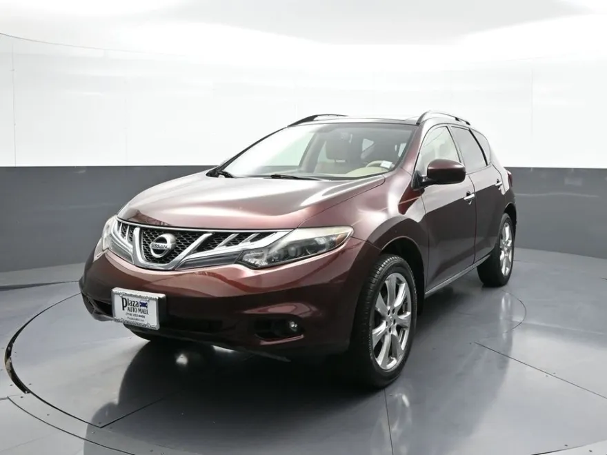2014 Nissan Murano LE photo 1