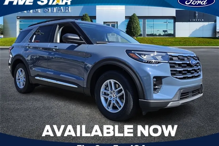2025 Ford Explorer photo 1