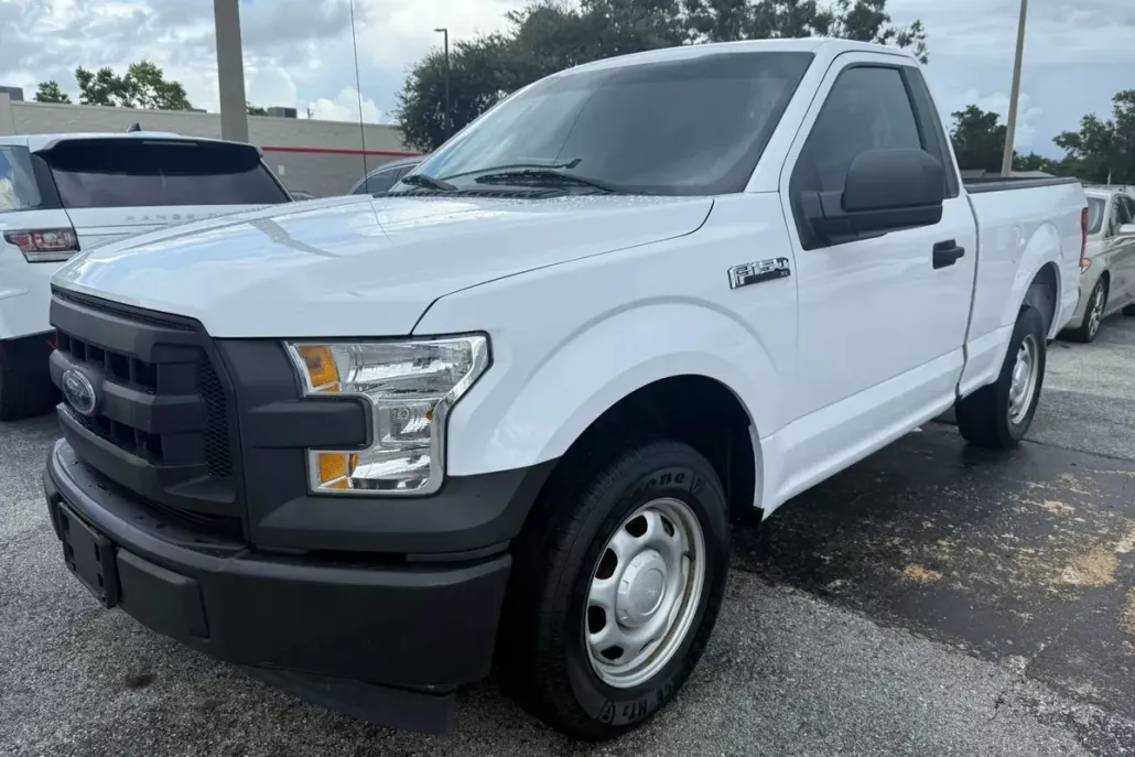 2017 Ford F-150 photo 1