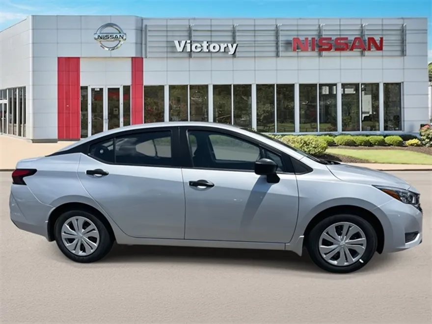 2025 Nissan Versa S photo 1