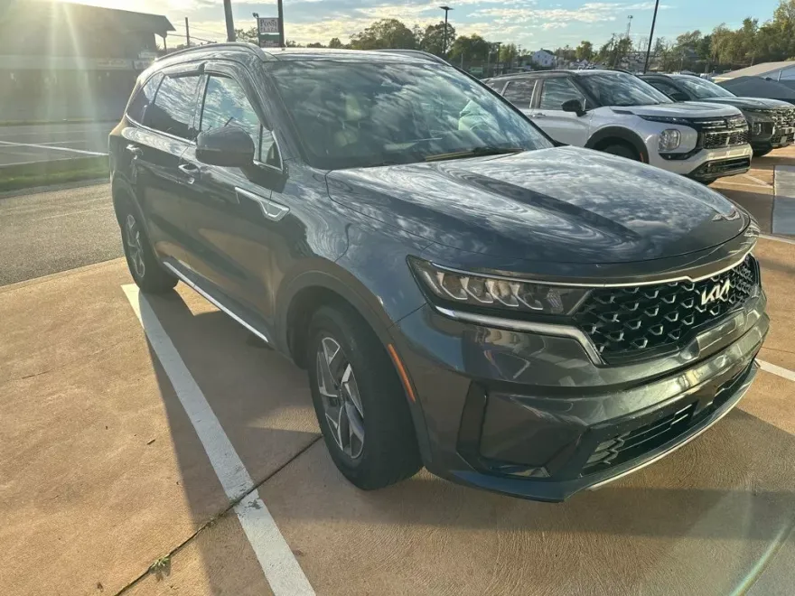 2022 Kia Sorento Hybrid EX photo 1