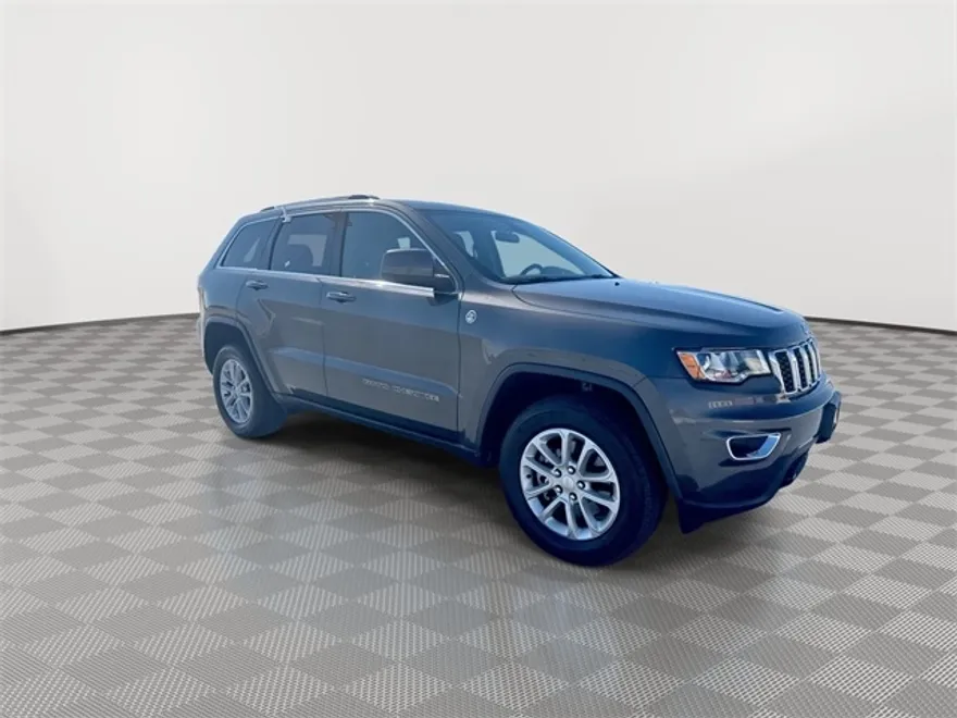 2021 Jeep Grand Cherokee Laredo E photo 1