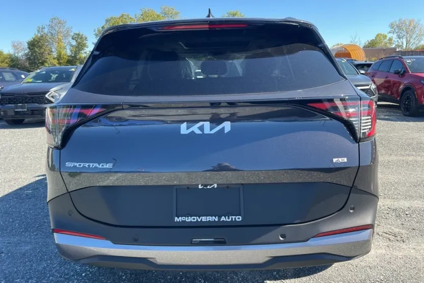 2026 Kia Sportage EX photo 1