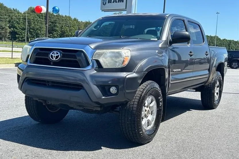 2014 Toyota Tacoma Base photo 1