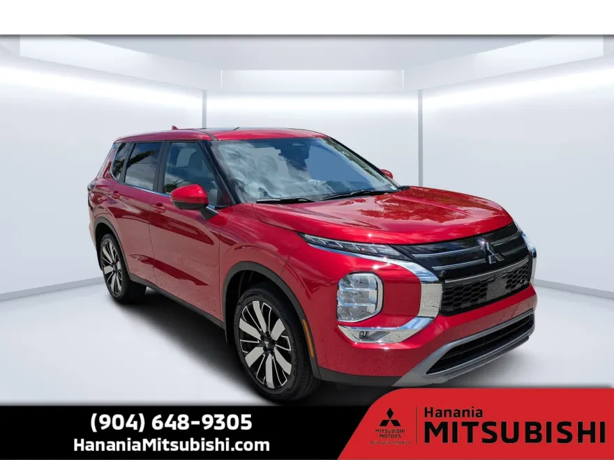 2025 Mitsubishi Outlander SE photo 1