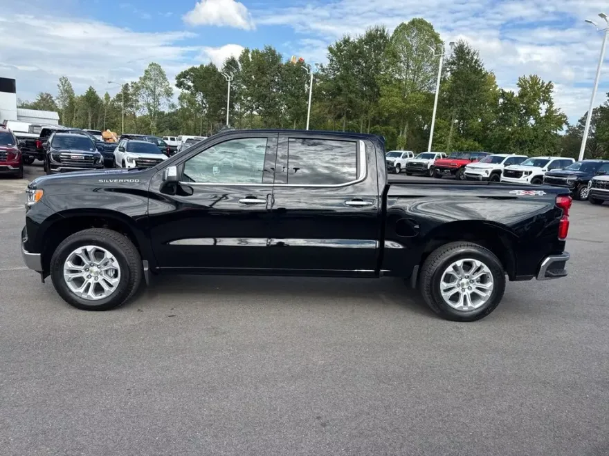 2026 Chevrolet Silverado 1500 LTZ photo 1