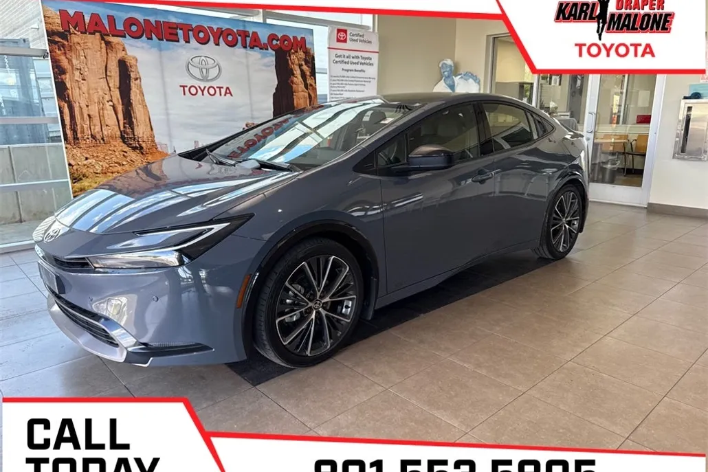 2024 Toyota Prius XLE photo 1