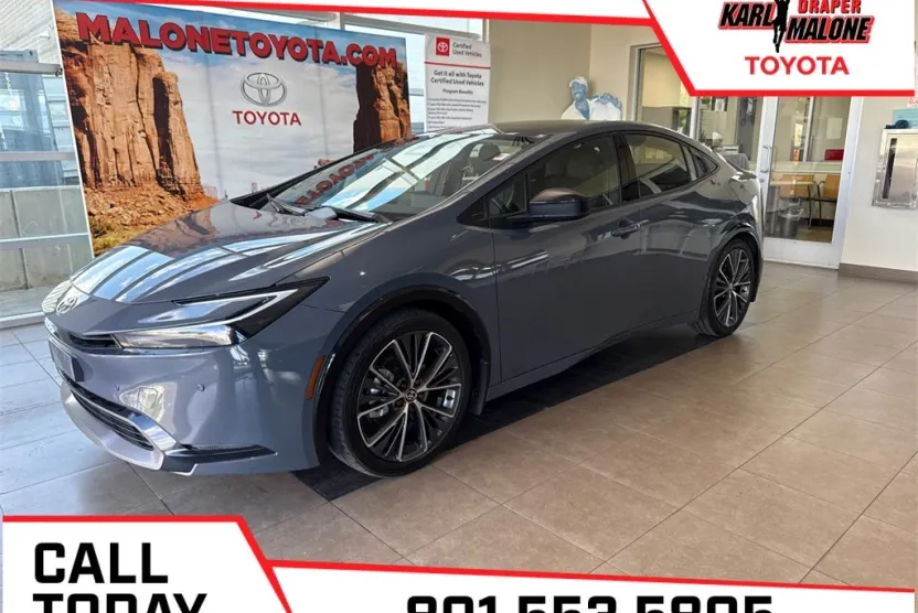 2024 Toyota Prius XLE photo 1
