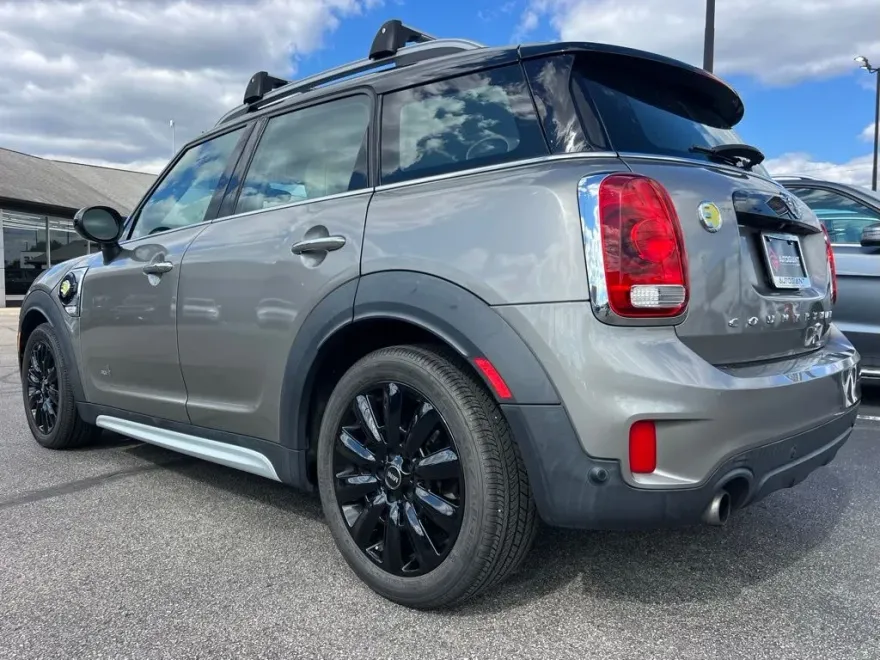2018 Mini Cooper S E photo 1