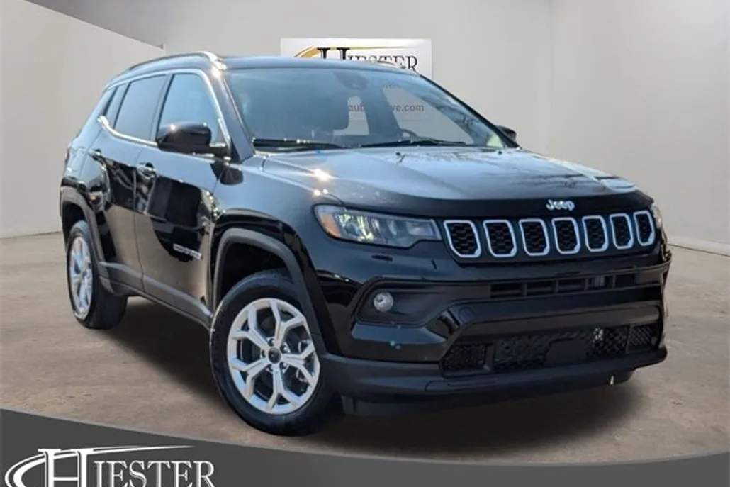 2025 Jeep Compass Latitude photo 1