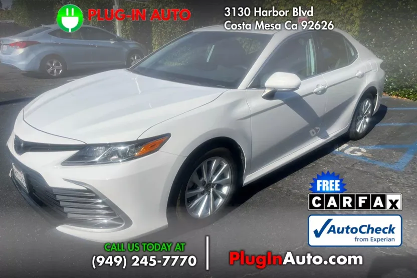 2024 Toyota Camry LE photo 1