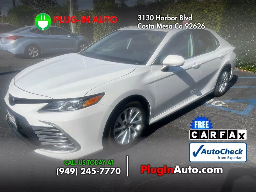 2024 Toyota Camry LE photo 1