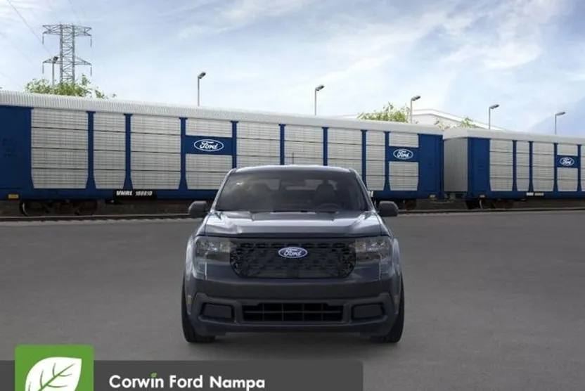 2025 Ford Maverick XLT photo 1