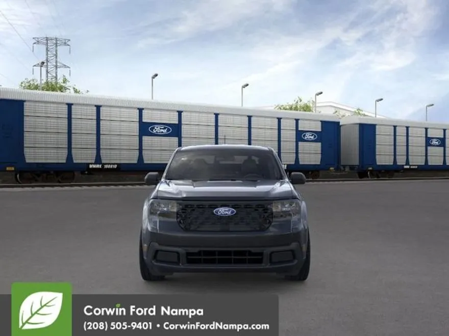 2025 Ford Maverick XLT photo 1