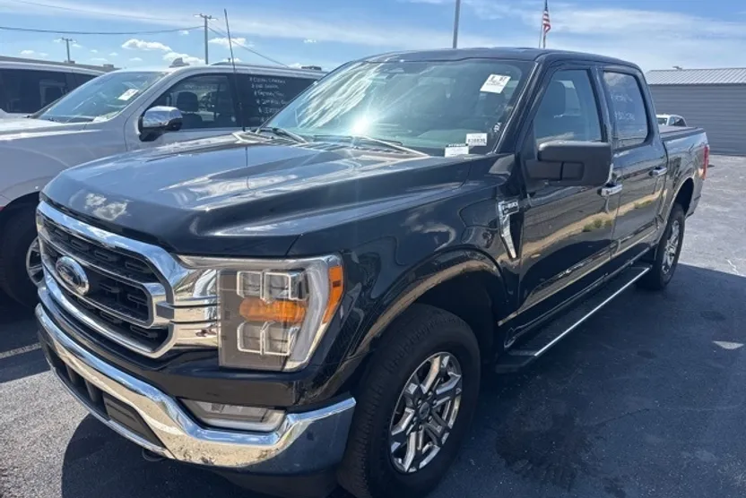 2023 Ford F-150 XLT photo 1