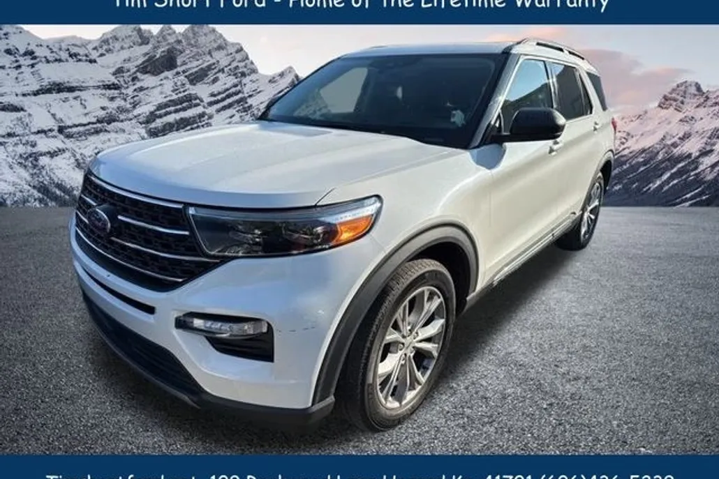 2021 Ford Explorer XLT photo 1