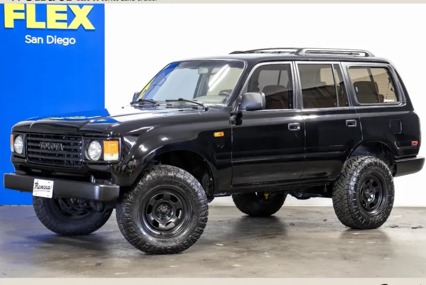 1996 Toyota Land Cruiser VX photo 1