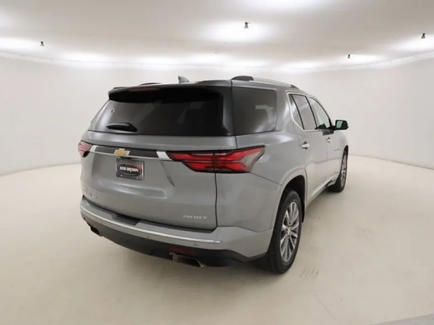 2023 Chevrolet Traverse Premier photo 1