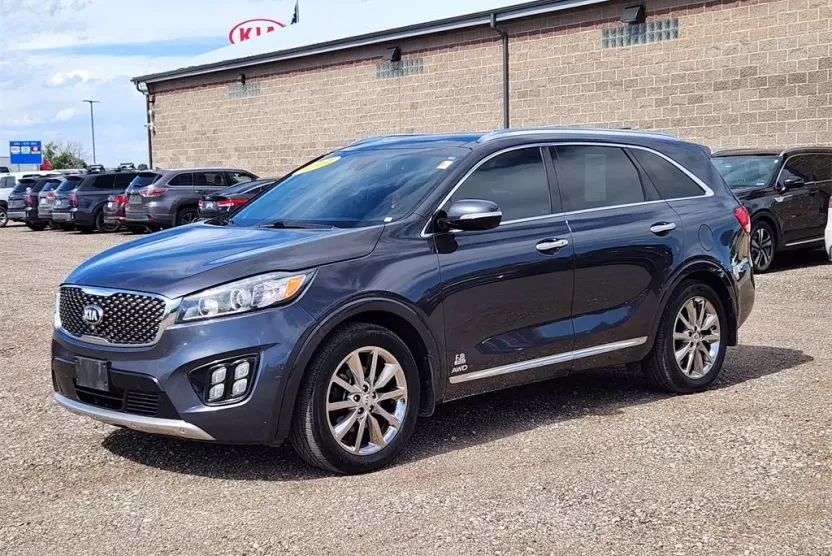 2017 Kia Sorento SX Limited photo 1
