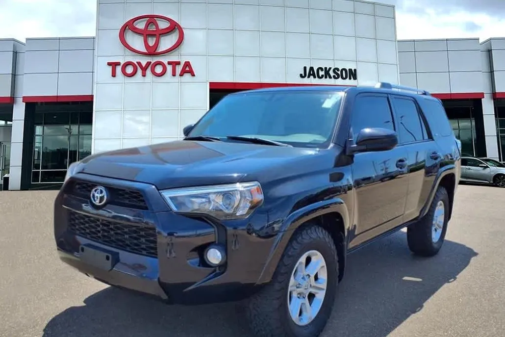 2019 Toyota 4Runner 4WD SR5 2WD photo 1