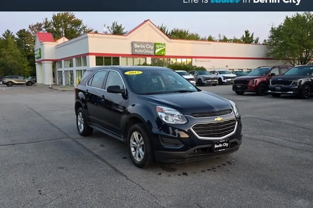 2017 Chevrolet Equinox LS photo 1