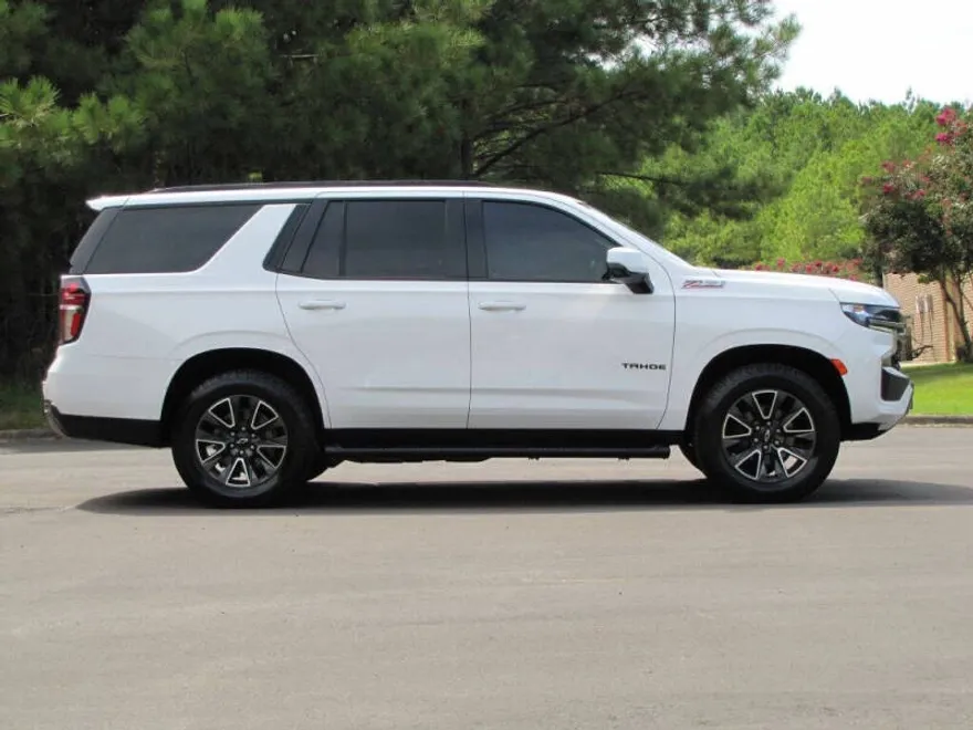 2021 Chevrolet Tahoe Z71 photo 1