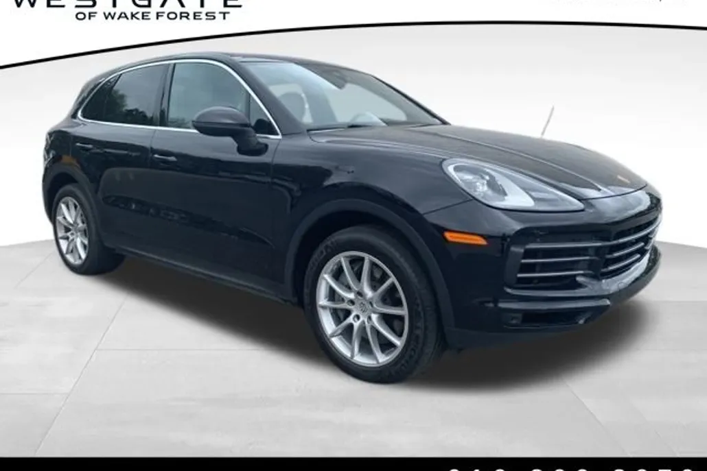 2019 Porsche Cayenne S photo 1