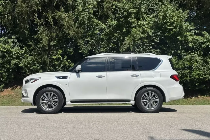 2018 Infiniti QX80 Base photo 1
