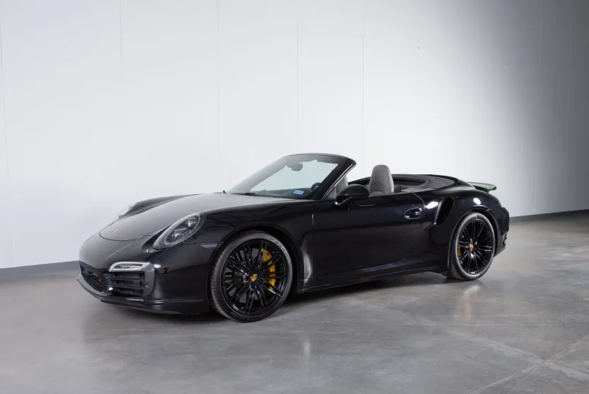 2016 Porsche 911 Turbo S photo 1