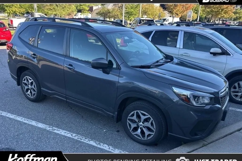 2020 Subaru Forester Premium photo 1