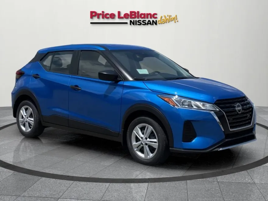 2025 Nissan Kicks Play S photo 1