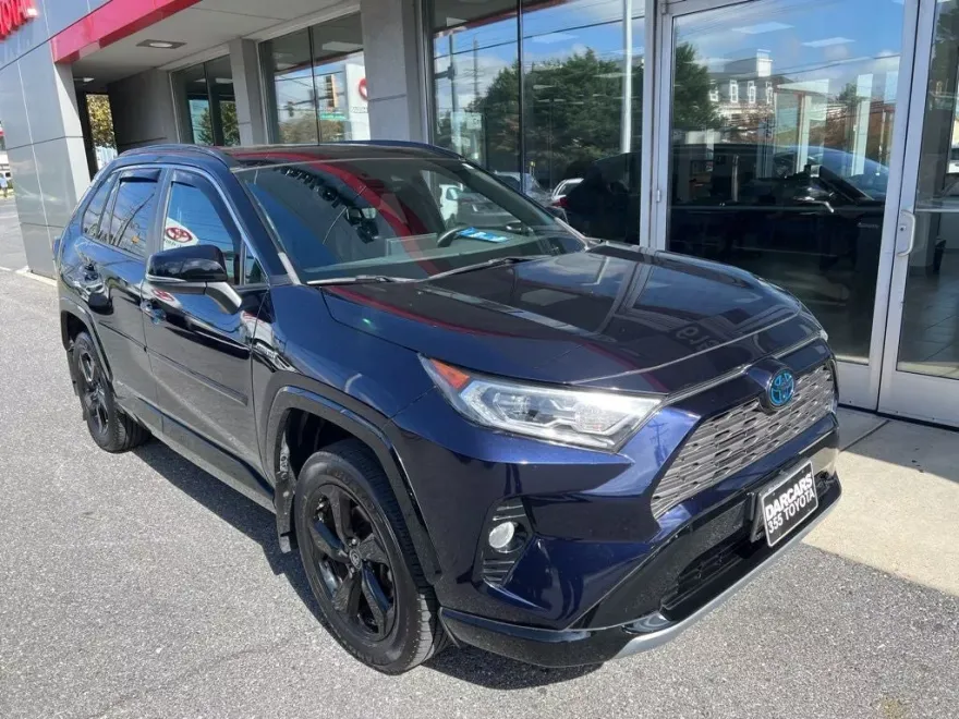 2019 Toyota RAV4 Hybrid XSE photo 1
