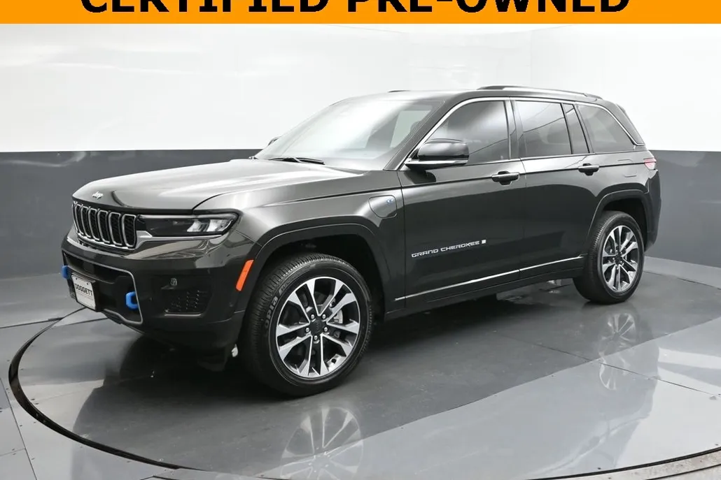 2023 Jeep Cherokee Overland 4xe photo 1