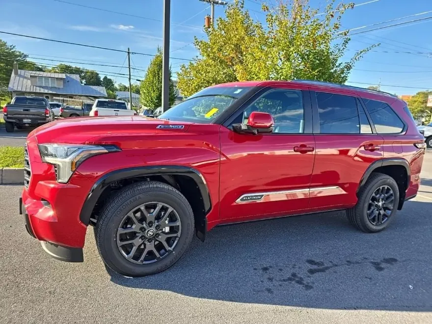 2025 Toyota Sequoia Platinum photo 1