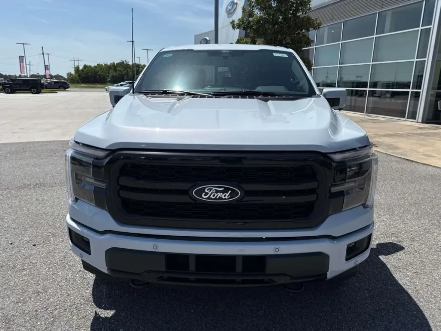 2025 Ford F-150 Lariat photo 1