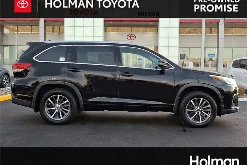 2017 Toyota Highlander XLE photo 1