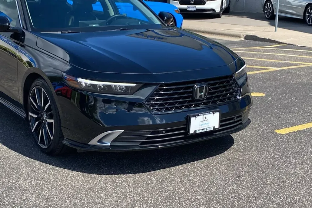 2023 Honda Accord Hybrid Touring photo 1