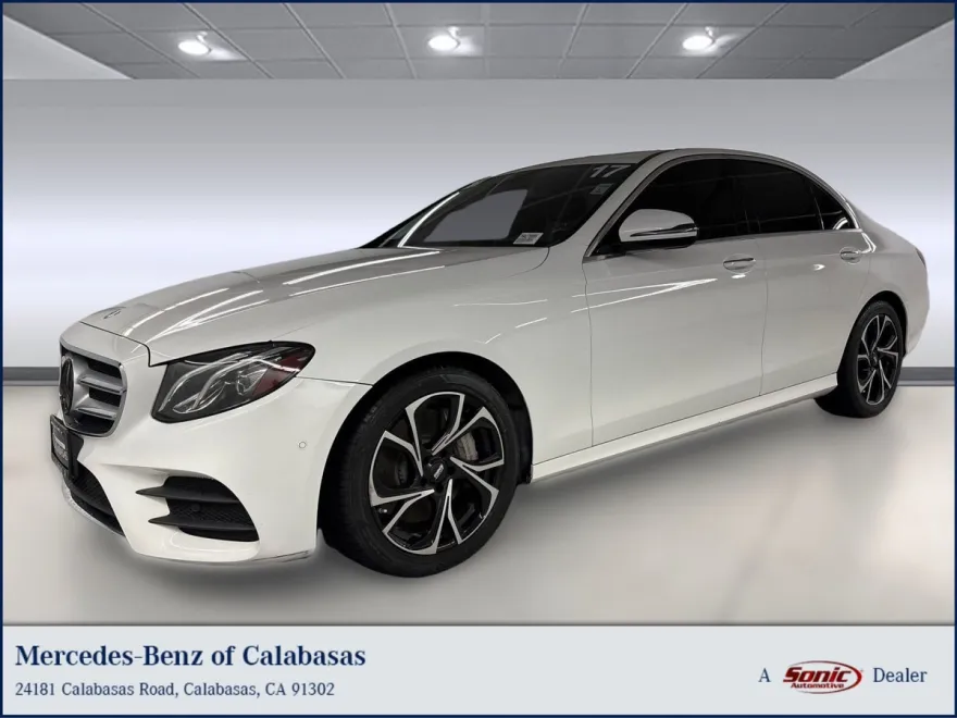 2017 Mercedes Benz E 300 Sedan photo 1